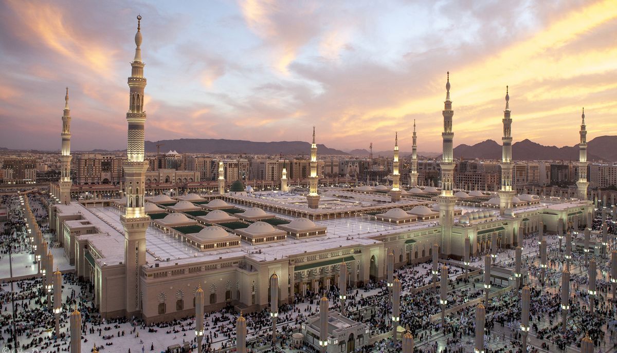 Citi Tour Madinah : 7 Tempat Penting Bersejarah di Madinah  - Masjid Nabawi